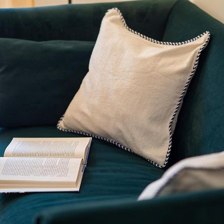 Stylish Flat With Balcony - 15 Min To Duomo Apartment Milano Ngoại thất bức ảnh
